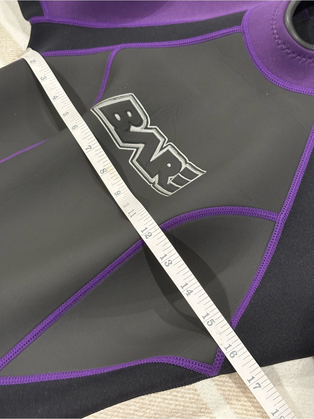 Vintage BARE Women’s 11-12 Purple & Black Aqualite Full Wetsuit - Picture 6 of 13